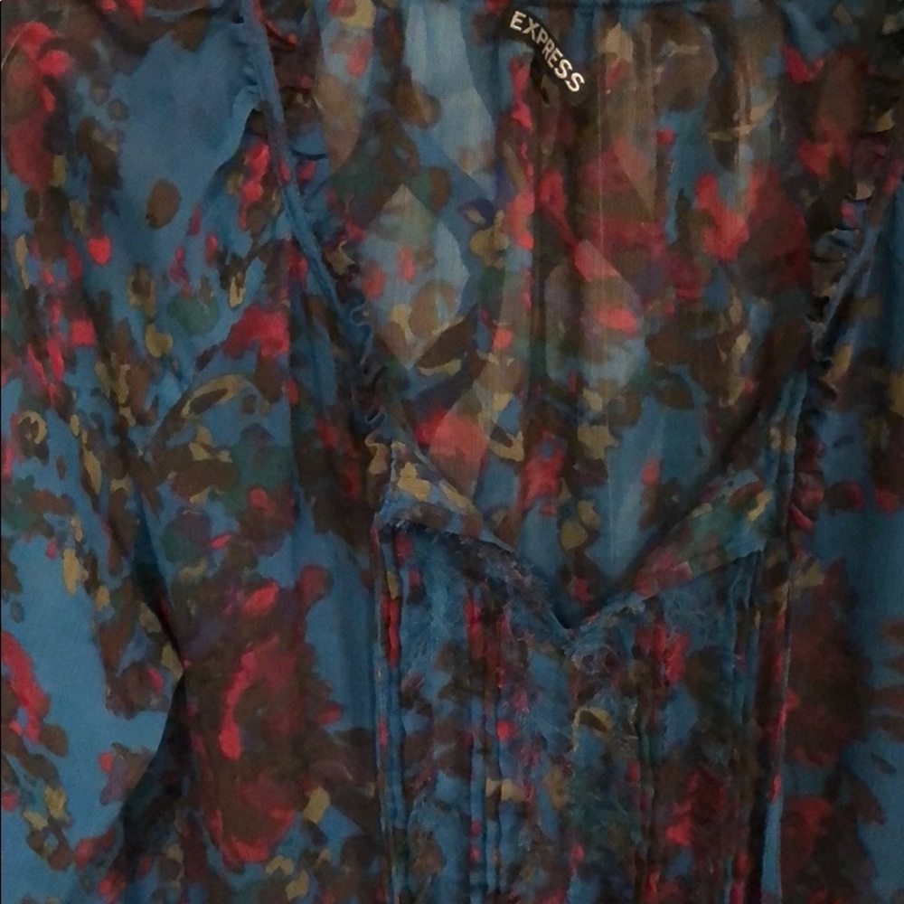 Flower Patterned Blouse - Picture 2 of 3